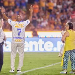 Leyenda de Tigres protesta en contra de habilitar su número hacia Ángel Correa