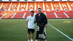 Hakuho Sho imparte una charla motivacional