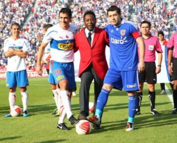 Tambi&eacute;n dio el puntapi&eacute; inicial de un cl&aacute;sico universitario.