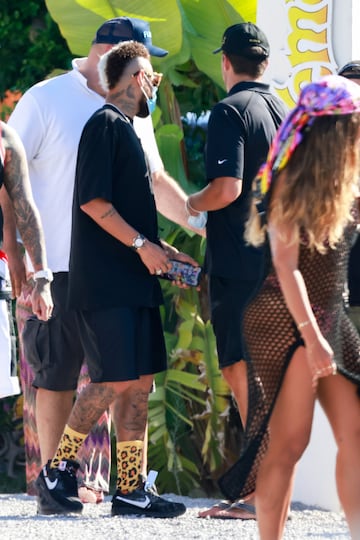 Neymar de vacaciones en Ibiza