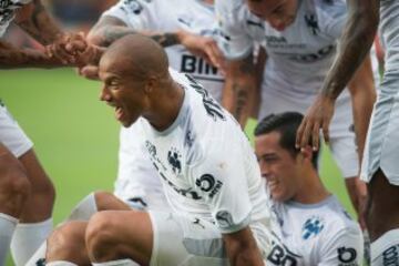 Carlos Sánchez puso el 1-0, dándole la ventaja a Rayados por el gol de visitante.