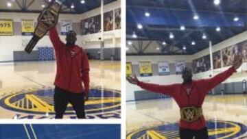 Draymond Green celebra el campeonato de la NBA a lo WWE