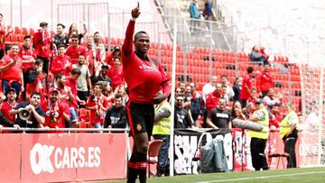 Cedric celebra un gol en un Mallorca-Rayo Majadahonda. 