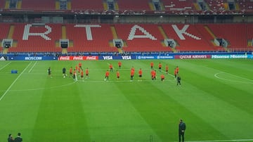 Así fue la práctica de la Roja, un día antes de su estreno