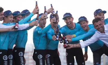 El equipo de Astana Pro Team gan¨® la crono y Miguel ?ngel L¨®pez l¨ªder de la general.
