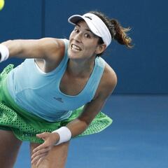 Muguruza: blindaje físico y músculo para volver a volar