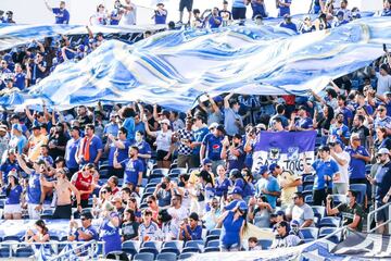Más de 3 mil hinchas de Millonarios acudieron al Camping World Stadium de Orlando, Estados Unidos para el partido ante Everton por la Florida Cup.