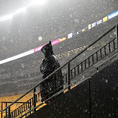 Why was the Steelers vs Cowboys game delayed?