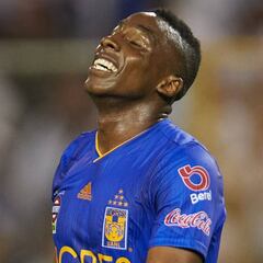 Acusan a Julián Quiñones de organizar fiestas en domingo