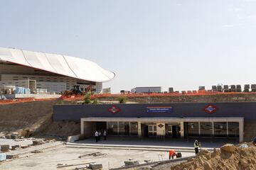 Obras de acondicionamiento del exterior del Estadio y los accesos desde la estación de Metro. 