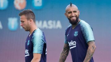 Lesión de Arthur favorece a Vidal para duelos clave de Barcelona
