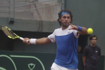 Santiago, 06 de marzo 2016. 
Gonzalo Lama de Chile se enfrenta a Jose Olivares de Republica Dominicana en el ultimo partido de la serie de la Zona Americana de Copa Davis.  