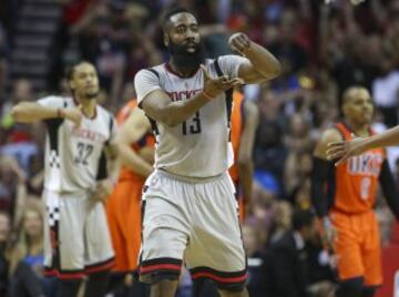 3. James Harden (Houston Rockets) - 26,540,100 (vía Hoopshype).