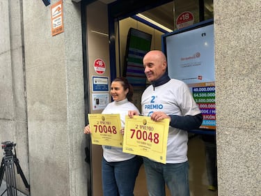 Lucia Pascual, lotera de Barquillo 10, segundo premio de Navidad: “La alegría de los ganadores lo compensa todo”