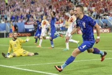 Ivan Perisic celebra el 2-1.