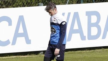 Luisinho entrenando en solitario.