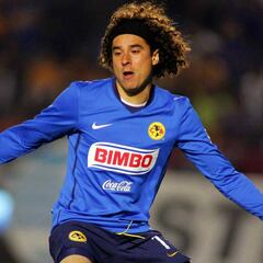 La afición del América prefiere a Ochoa para cubrir a Marchesín