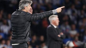 SAN SEBASTIÁN, 02/05/2023.- El técnico de la Real Sociedad, Imanol Alguacil, durante el encuentro correspondiente a la jornada 33 que disputan hoy martes frente al Real Madrid en el Reale Arena, en San Sebastián. EFE / Juan Herrero.
