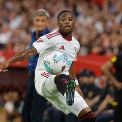 Más lesiones en Nervión: se caen Idumbo y Januzaj