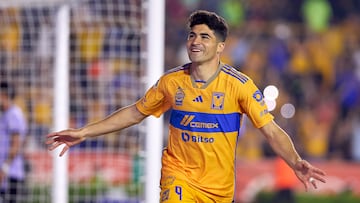 Nico Ibáñez recibe naturalización mexicana