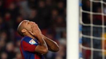 <b>DOLORIDO. </b>Thierry Henry hacía tiempo que se quejaba de unos fuertes dolores en la espalda.
