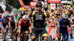 Groenewegen gana mientras Gaviria y Greipel van a muerte