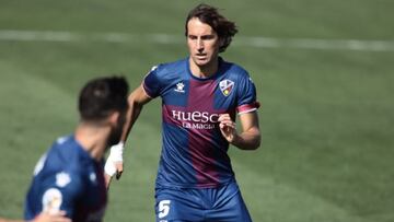 La lesi¨®n de Mosquera enciende las alarmas en el Huesca