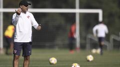 Holan no considera "oportuno" hablar con el Kun Agüero