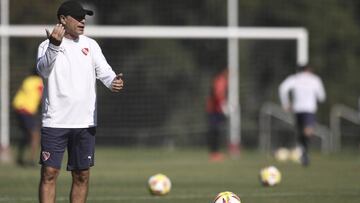 Holan no considera "oportuno" hablar con el Kun Agüero