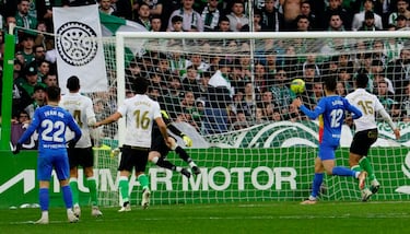 Mboula le da al Racing el mejor regalo de cumpleaños: la victoria