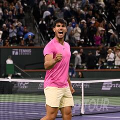 Alcaraz derriba el muro de Aliassime y repite semifinal