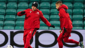 Feyenoord's Mexican forward #29 Santiago Gimenez attends a training session at Celtic Park stadium, in Glasgow, Scotland, on December 12, 2023, on the eve of their UEFA Champions League Group E football match against Celtic. (Photo by ANDY BUCHANAN / AFP)