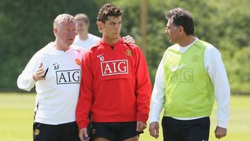 Carlos Queiroz como asistente de Alex Ferguson en Manchester United junto a Cristiano Ronaldo.