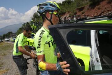 Alberto Contador abandona el Tour a causa de la fiebre.