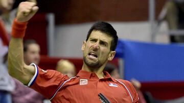 Novak Djokovic celebra su victoria ante Mikhail Kukushkin durante la eliminatoria de primera ronda de Copa Davis de 2016 entre Serbia y Kazajistán.