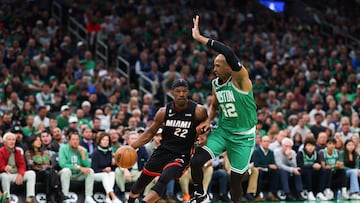 BOSTON, MASSACHUSETTS - MAY 25: Jimmy Butler #22 of the Miami Heat drives around Al Horford #42 of the Boston Celtics during the first quarter in game five of the Eastern Conference Finals at TD Garden on May 25, 2023 in Boston, Massachusetts. NOTE TO USER: User expressly acknowledges and agrees that, by downloading and or using this photograph, User is consenting to the terms and conditions of the Getty Images License Agreement.   Maddie Meyer/Getty Images/AFP (Photo by Maddie Meyer / GETTY IMAGES NORTH AMERICA / Getty Images via AFP)