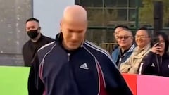 ¡Impresionante Zidane a sus 53 años! El vídeo regateando a todo el que se acerca que se ha hecho viral