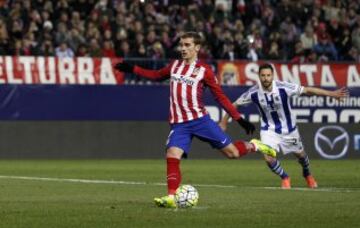 Griezmann marca el 3-0 de penalti. 