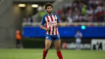 “Chino” Huerta se va de Chivas al Morelia