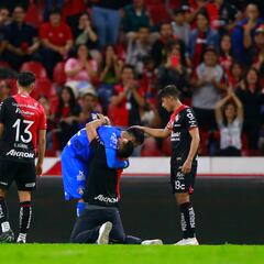 Camilo Vargas le atajó penal a Henry Martin y llegó a 12 salvados en su carrera