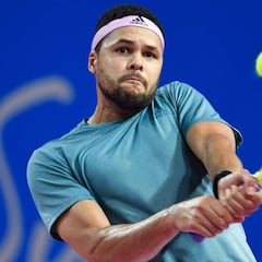 Medvedev y Tsonga mantienen su momento en Róterdam