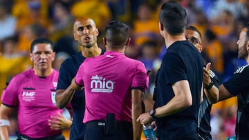 Guido Pizarro head coach of Tigres during the 10th round match between Tigres UANL and Pachuca as part of the Liga BBVA MX Femenil, Torneo Clausura 2026 at Universitario Stadium, on February 20, 2026 in Monterrey, Nuevo Leon, Mexico.