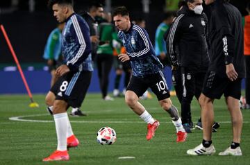 Lionel Messi y Argentina recibieron esta noche a Bolivia en el Estadio Monumental, en duelo correspondiente a las Eliminatorias Mundialistas de CONMEBOL.