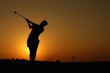 Carmen Alanso en el hoyo 17 del torneo de golf de Abu Dhabi.