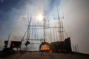 El incendio de Eaton arde cerca del monte Wilson en el Bosque Nacional de los ?ngeles.