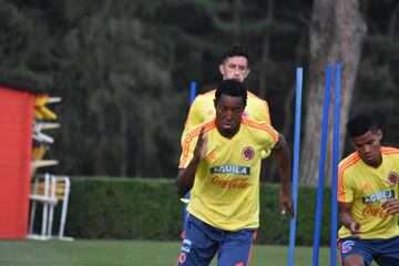 La primera práctica de la Selección en territorio italiano fue para realizar trabajos de recuperación física en campo y gimnasio. Cambiasso se unió al cuerpo técnico.