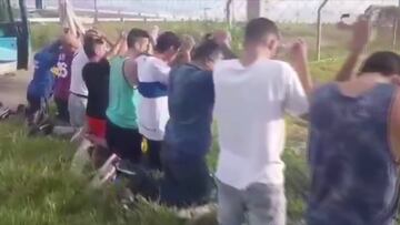 Barristas de la UC son detenidos por robo camino a Rosario