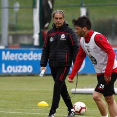 Natxo busca cerebro para el Depor ante la baja de Expósito