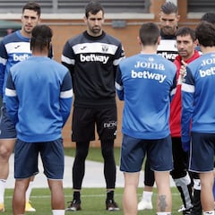 Garitano: "Dirán que el tercero no sube... pero queremos ser terceros"