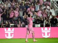 Lionel Messi celebra su primer gol contra Nashville SC en los Playoffs de la MLS Cup 2025. (Photo by Chandan Khanna / AFP)